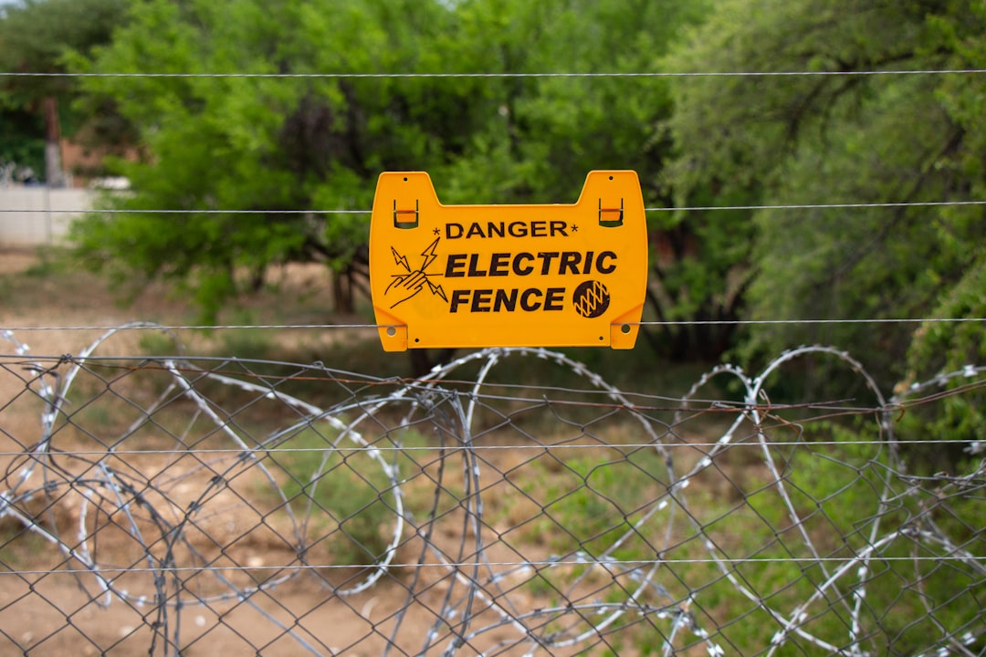 danger electric fence sign